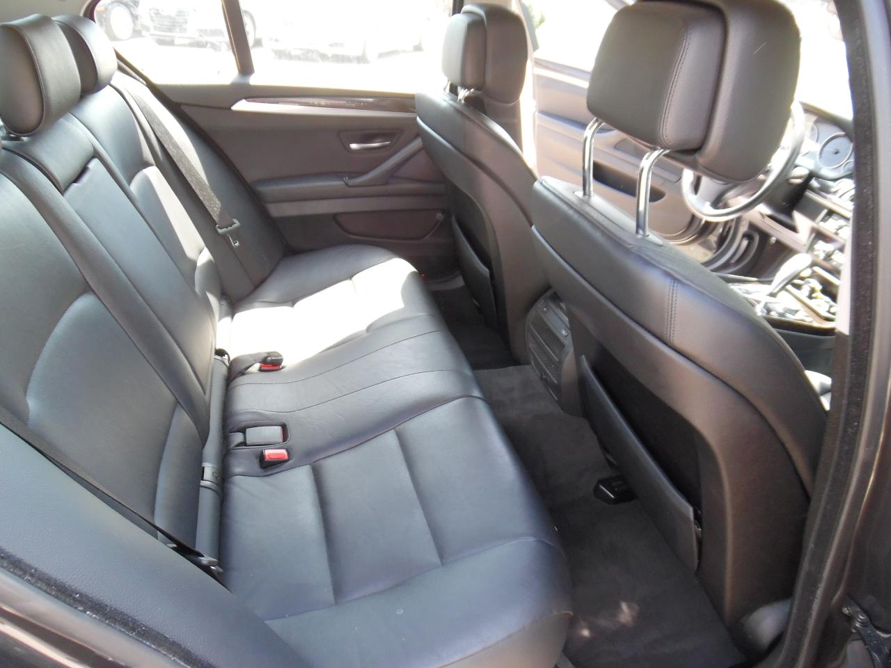 BMW 5 Series 4dr Sdn 528i xDrive AWD 2012