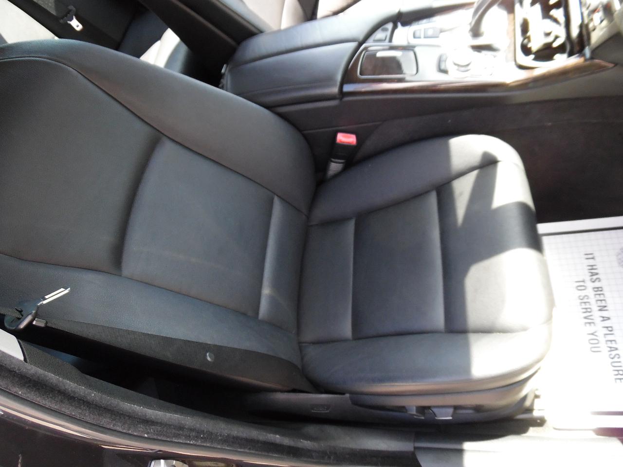 BMW 5 Series 4dr Sdn 528i xDrive AWD 2012