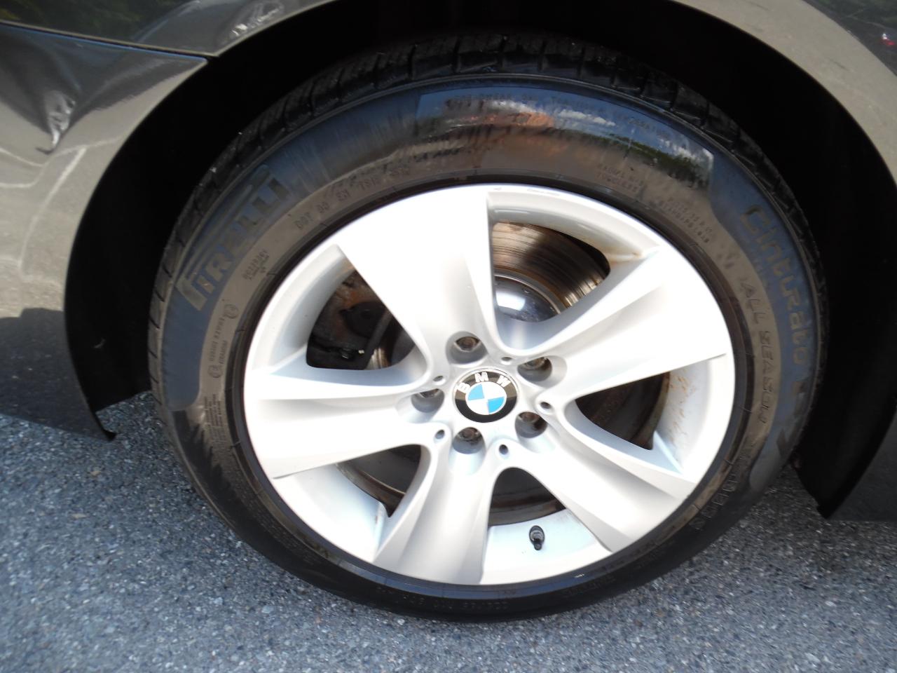 BMW 5 Series 4dr Sdn 528i xDrive AWD 2012