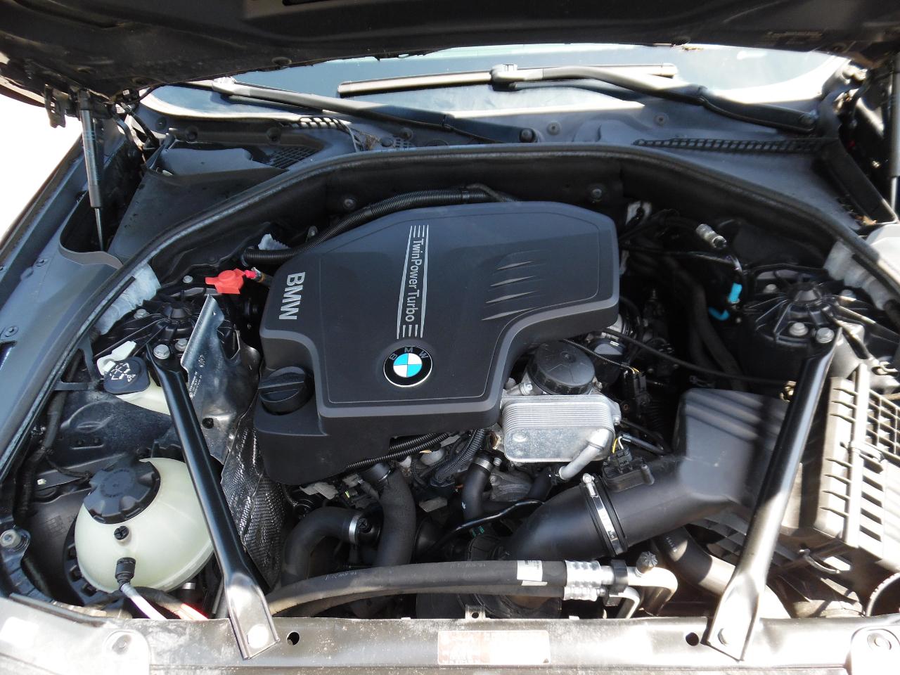 BMW 5 Series 4dr Sdn 528i xDrive AWD 2012