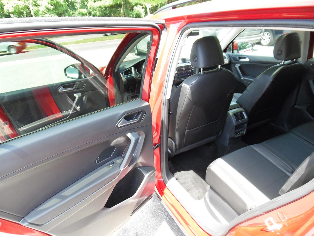 Volkswagen Tiguan 2.0T SEL 4MOTION 2018