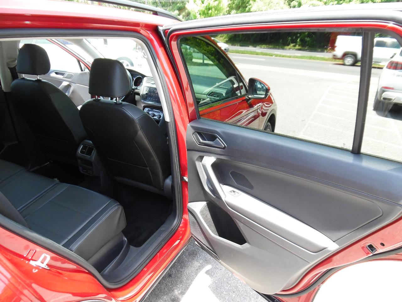 Volkswagen Tiguan 2.0T SEL 4MOTION 2018