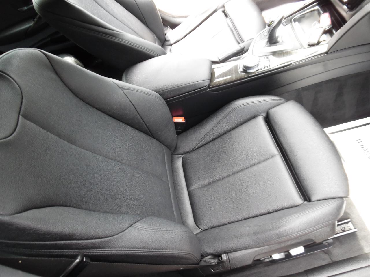 BMW 3 Series 330i xDrive Gran Turismo 2017
