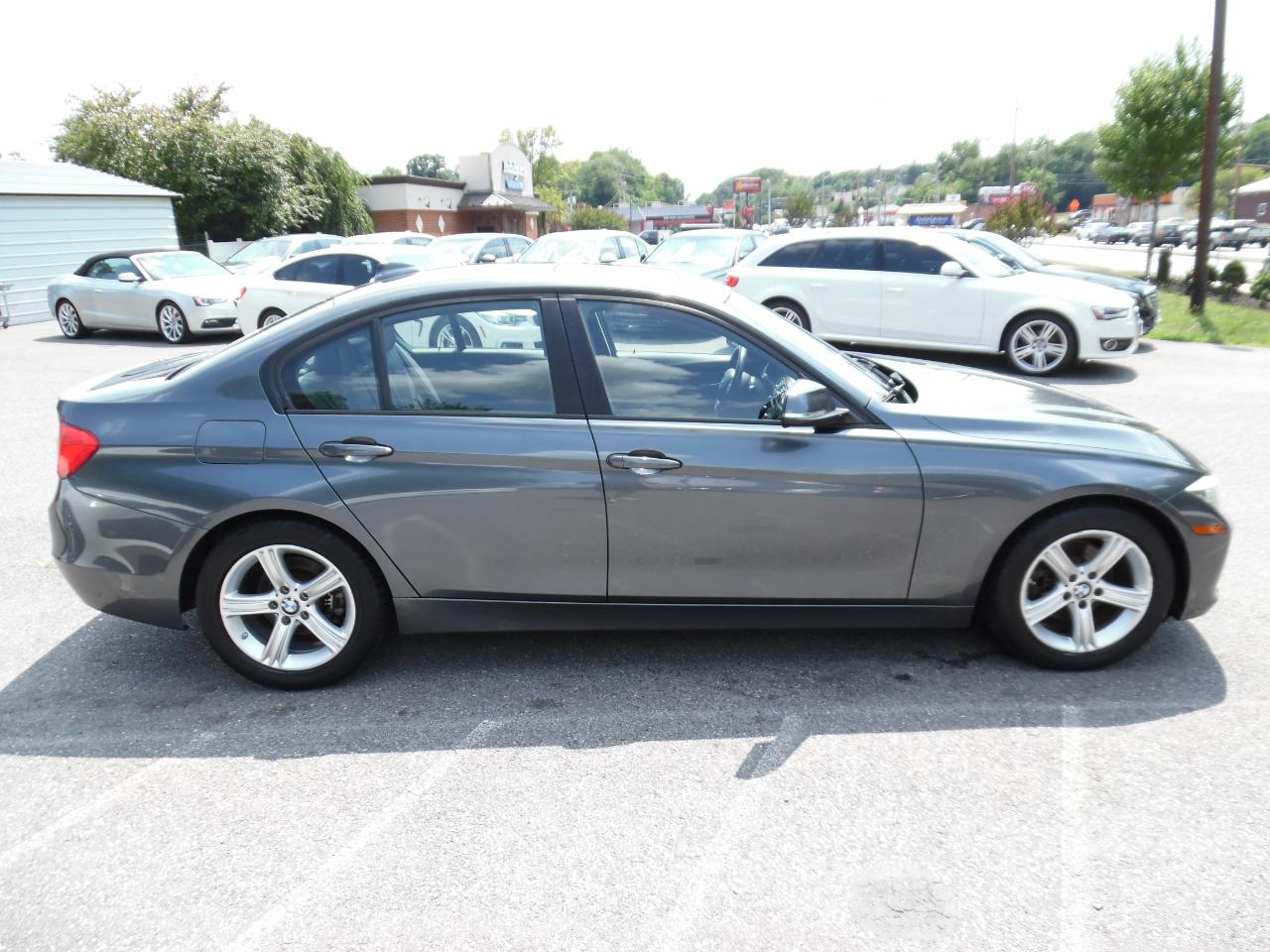 BMW 3 Series 4dr Sdn 328i xDrive AWD SULEV 2014