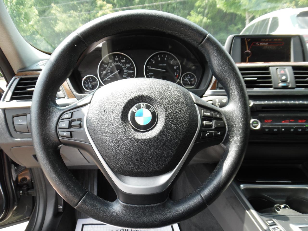 BMW 3 Series 4dr Sdn 328i xDrive AWD SULEV 2014