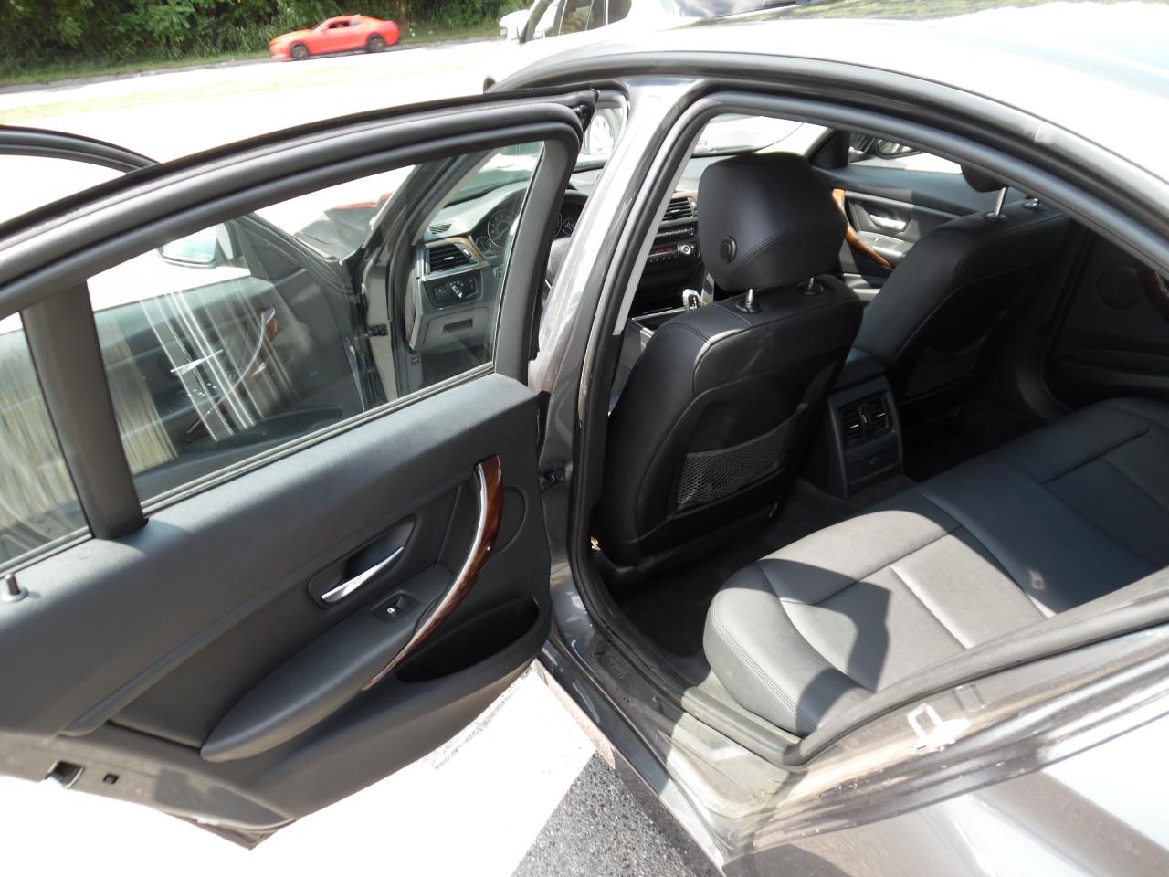 BMW 3 Series 4dr Sdn 328i xDrive AWD SULEV 2014