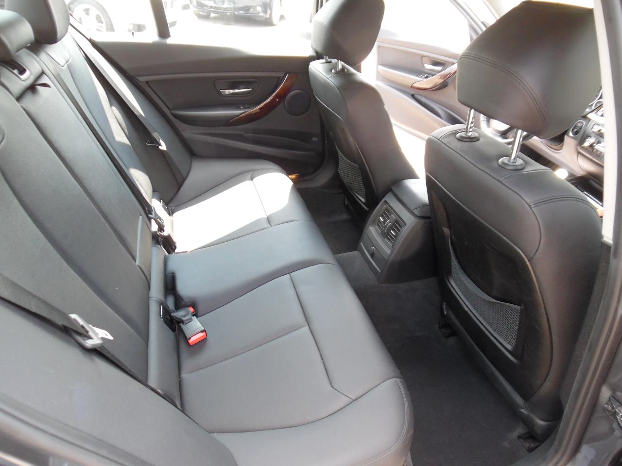 BMW 3 Series 4dr Sdn 328i xDrive AWD SULEV 2014