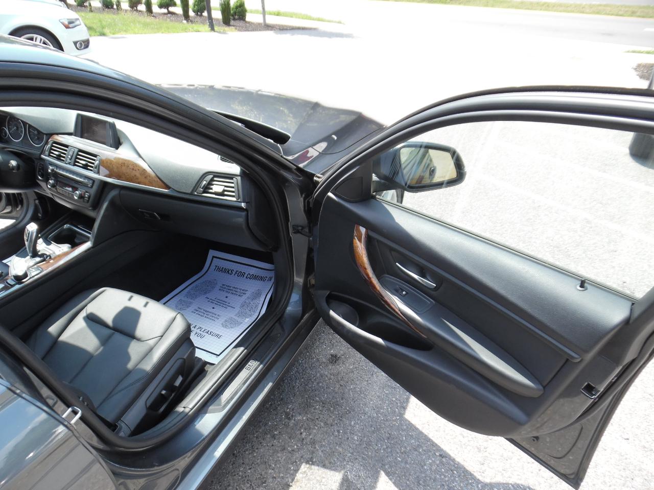 BMW 3 Series 4dr Sdn 328i xDrive AWD SULEV 2014