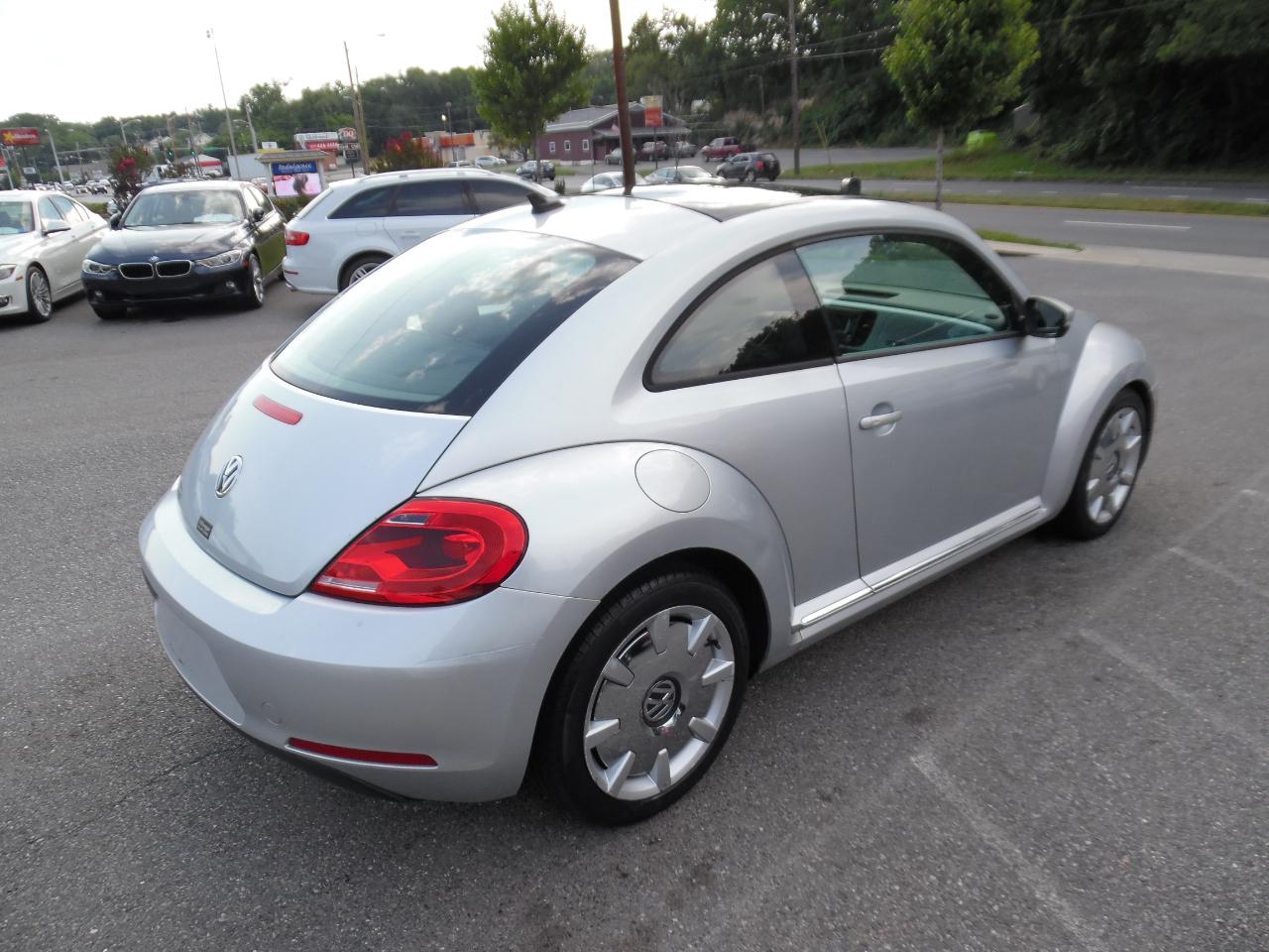 Volkswagen Beetle 2dr Cpe Auto 2.5L 2012