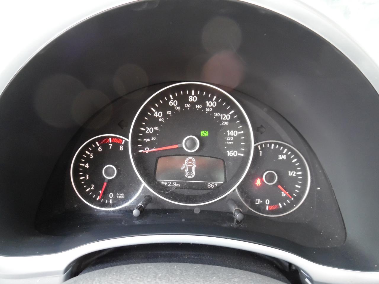 Volkswagen Beetle 2dr Cpe Auto 2.5L 2012