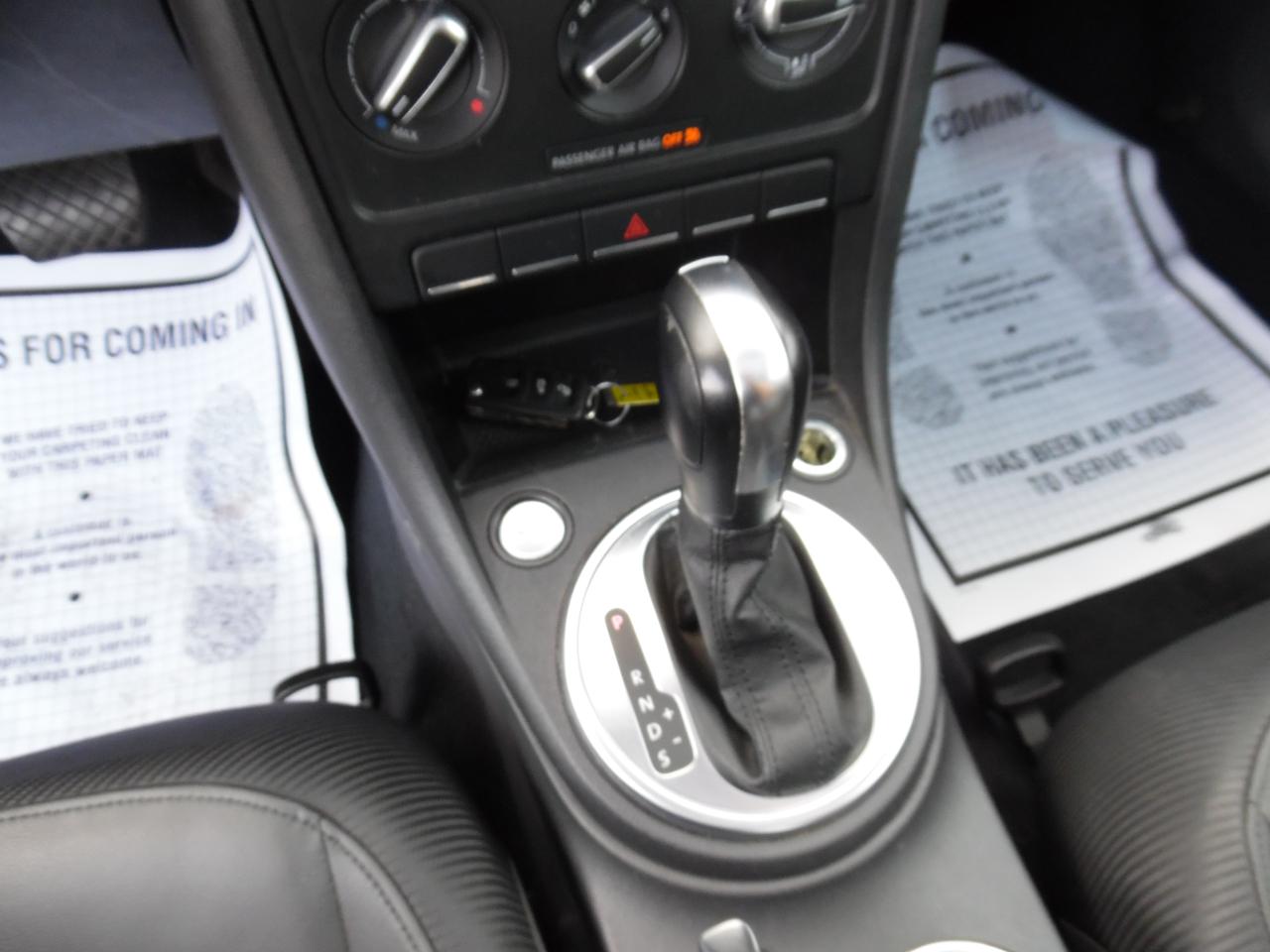 Volkswagen Beetle 2dr Cpe Auto 2.5L 2012