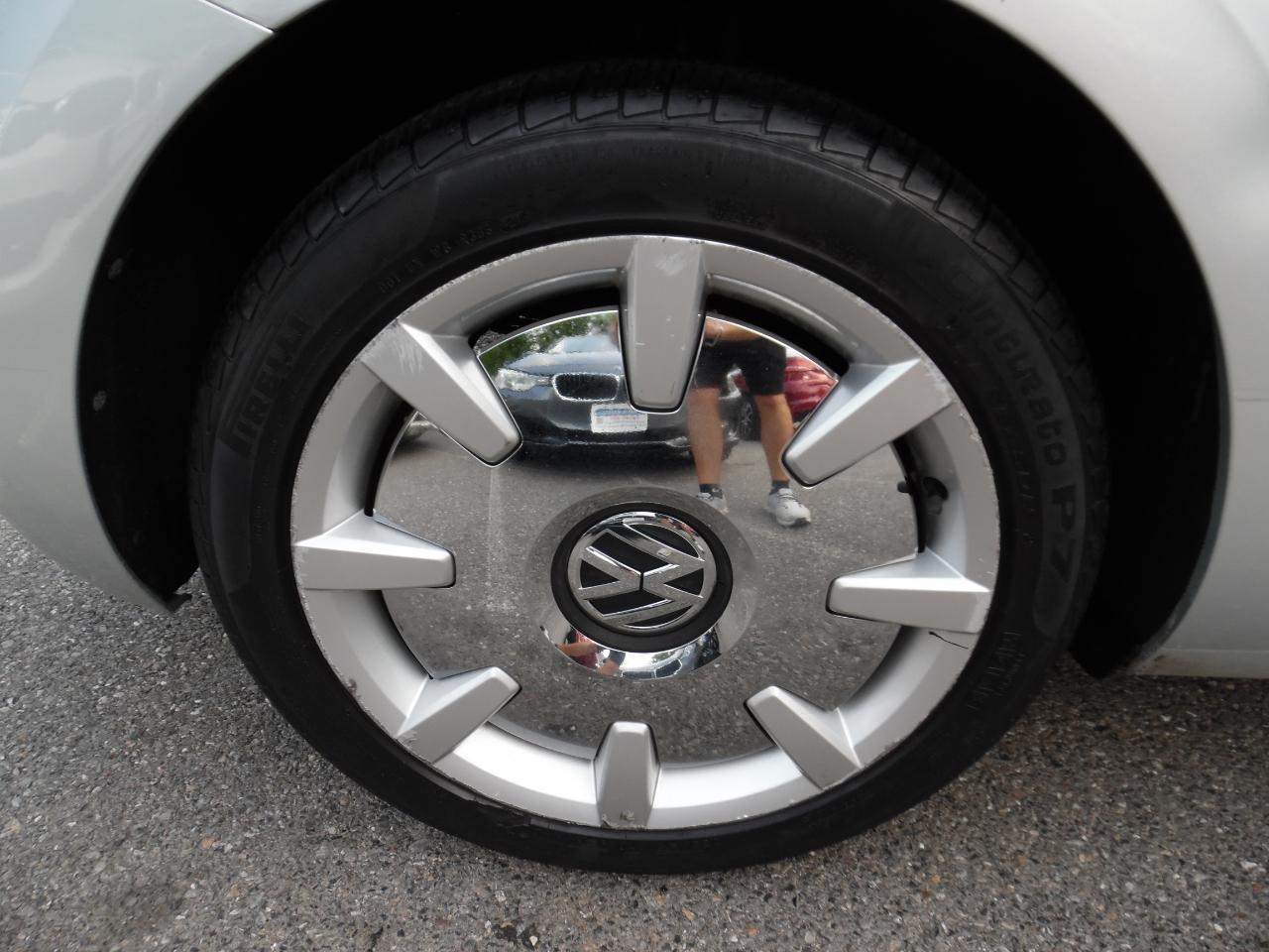Volkswagen Beetle 2dr Cpe Auto 2.5L 2012
