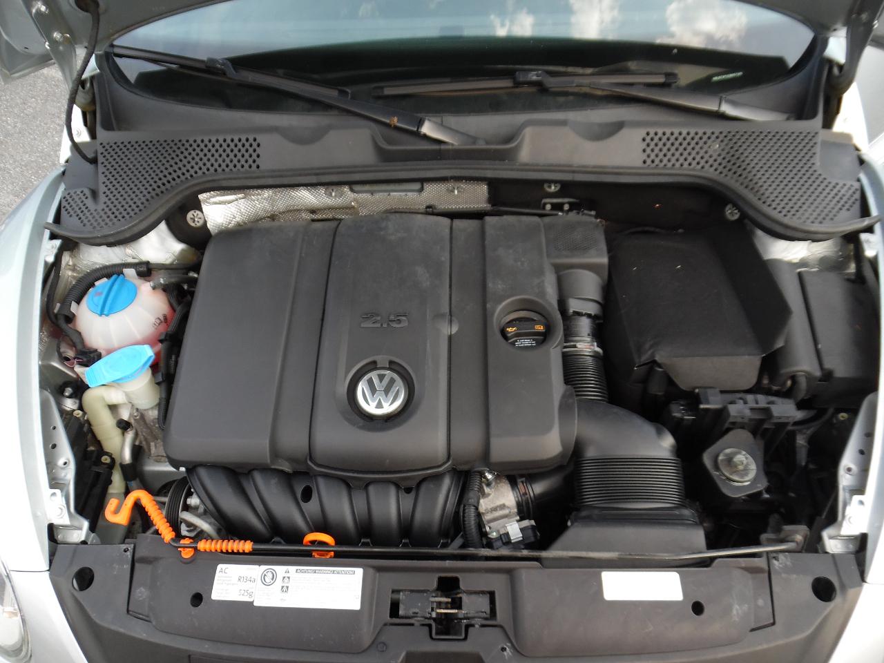 Volkswagen Beetle 2dr Cpe Auto 2.5L 2012