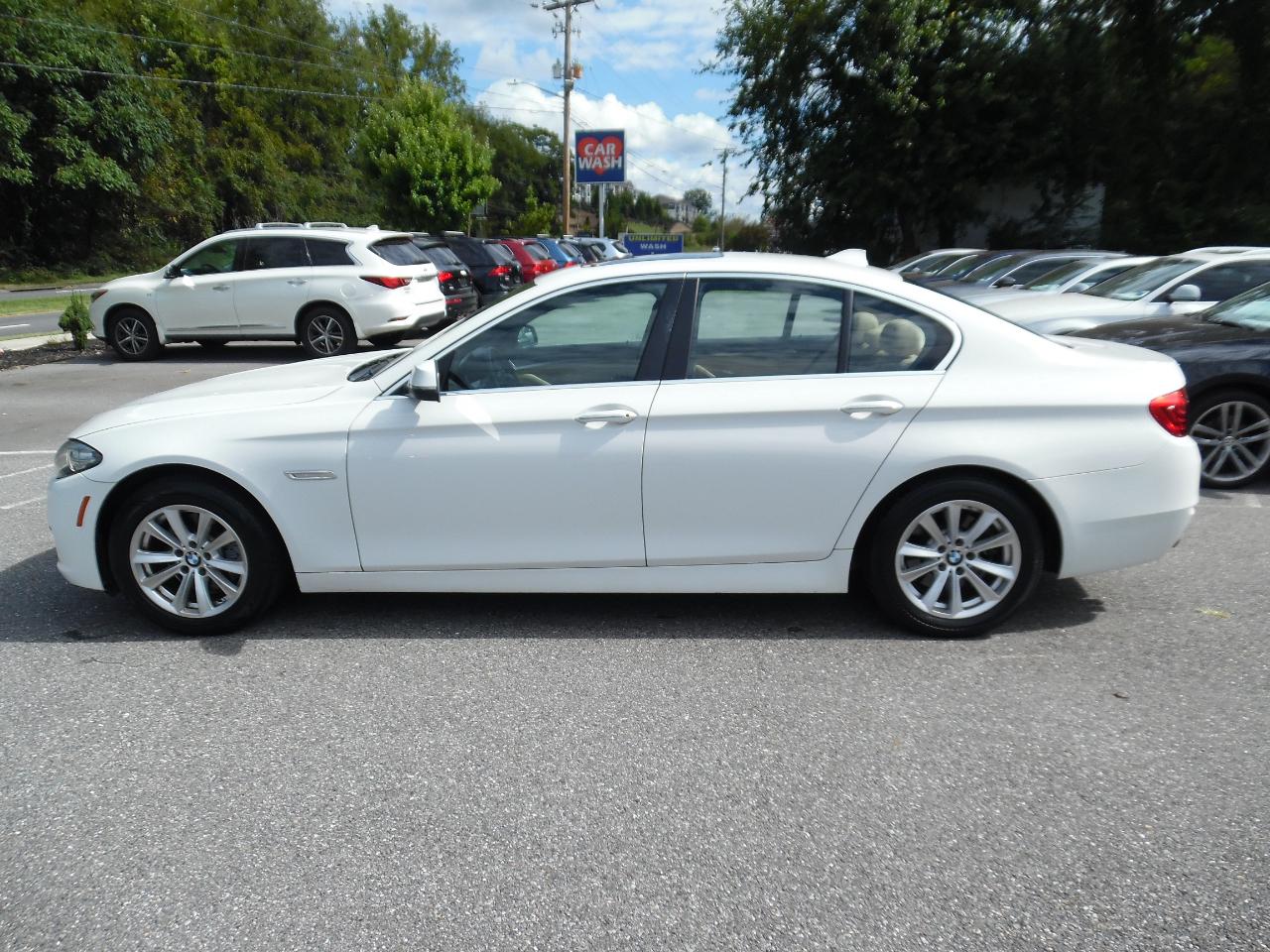 BMW 528i photo 2