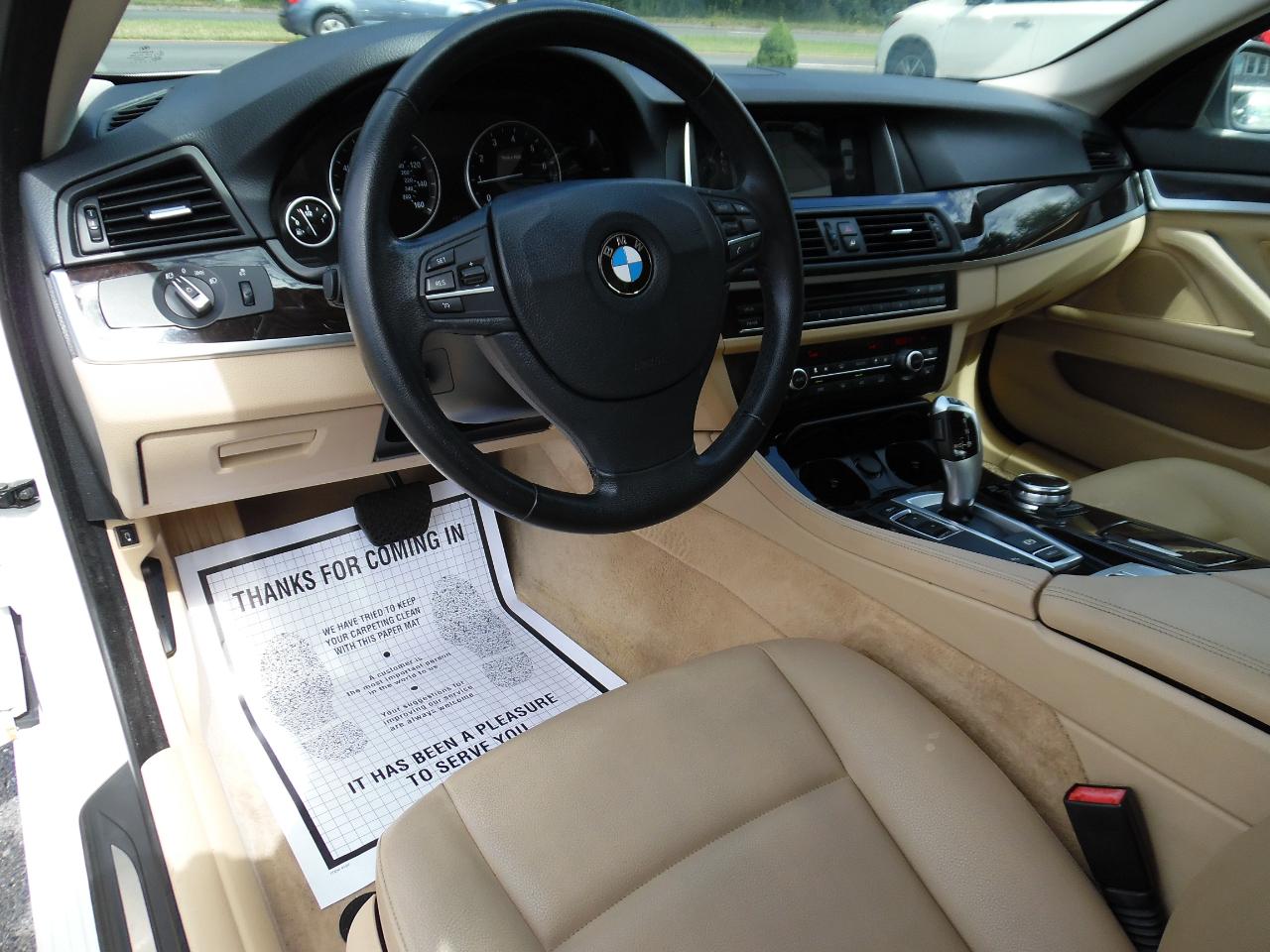 BMW 528i photo 11