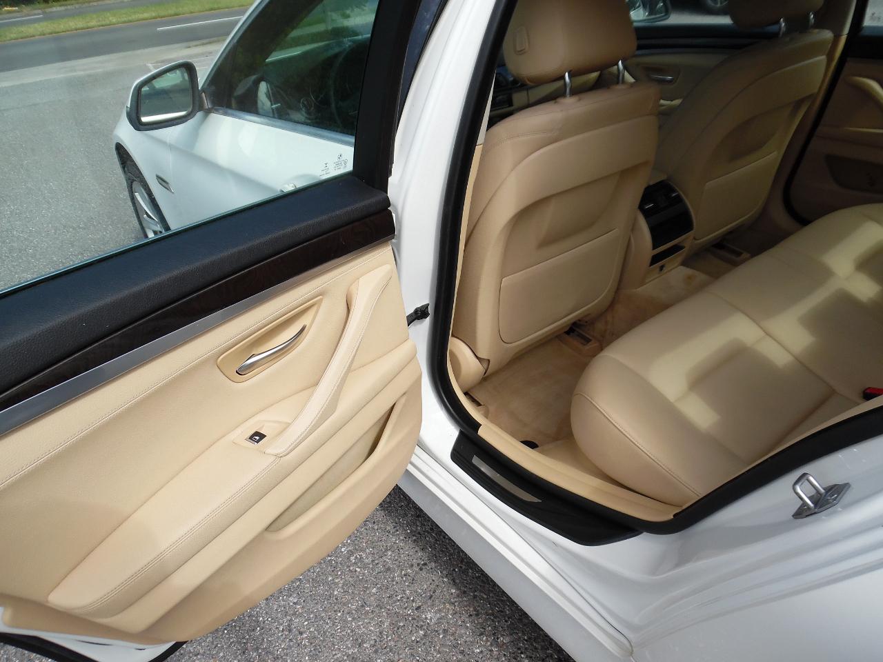 BMW 528i photo 17