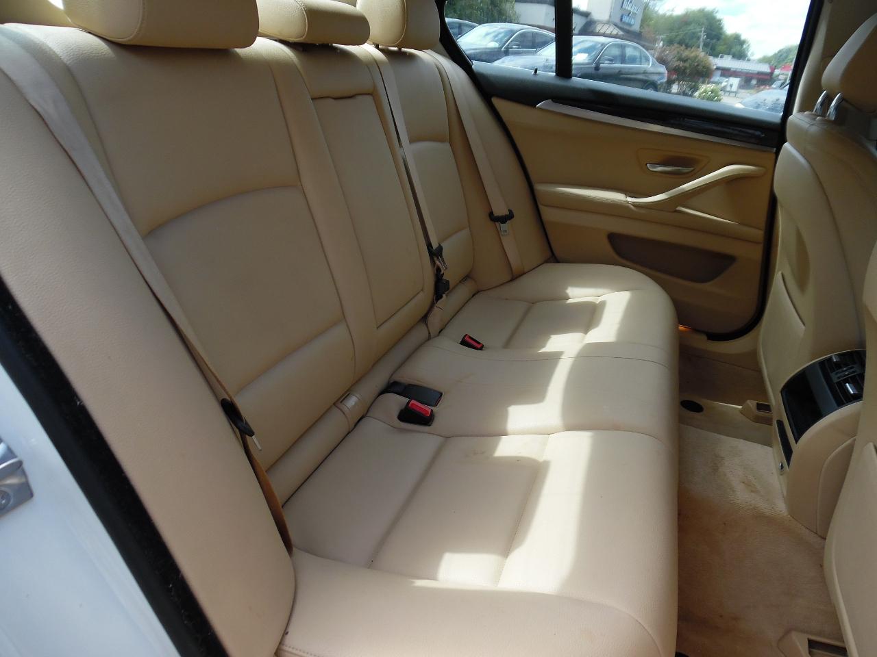 BMW 528i photo 20