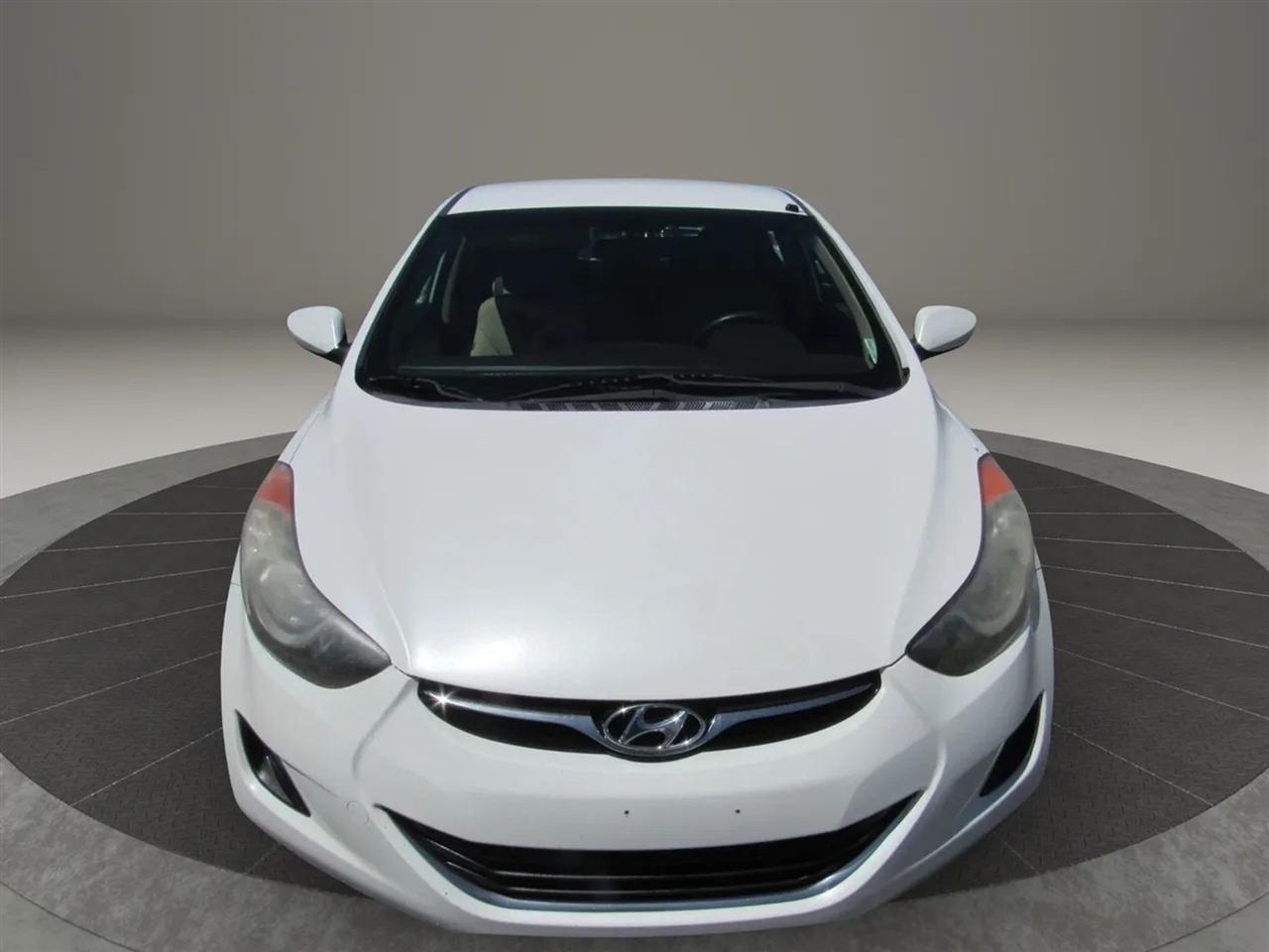 Hyundai Elantra  2013