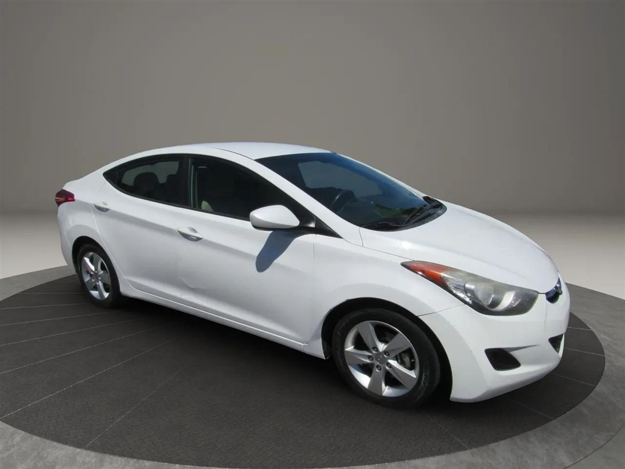 Hyundai Elantra  2013