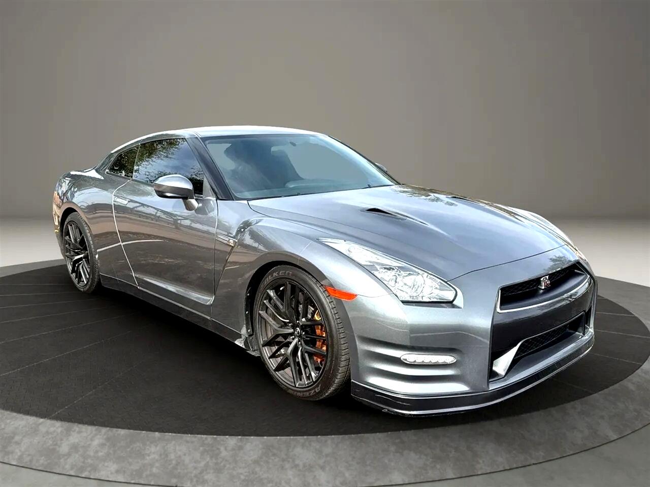 Nissan GT-R  2012 Nissan GT-R  2012