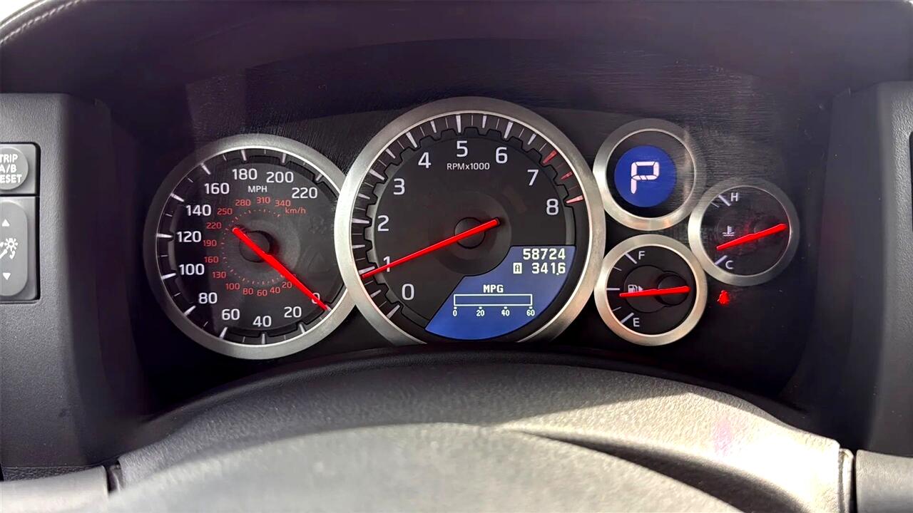 Nissan GT-R  2012 Nissan GT-R  2012