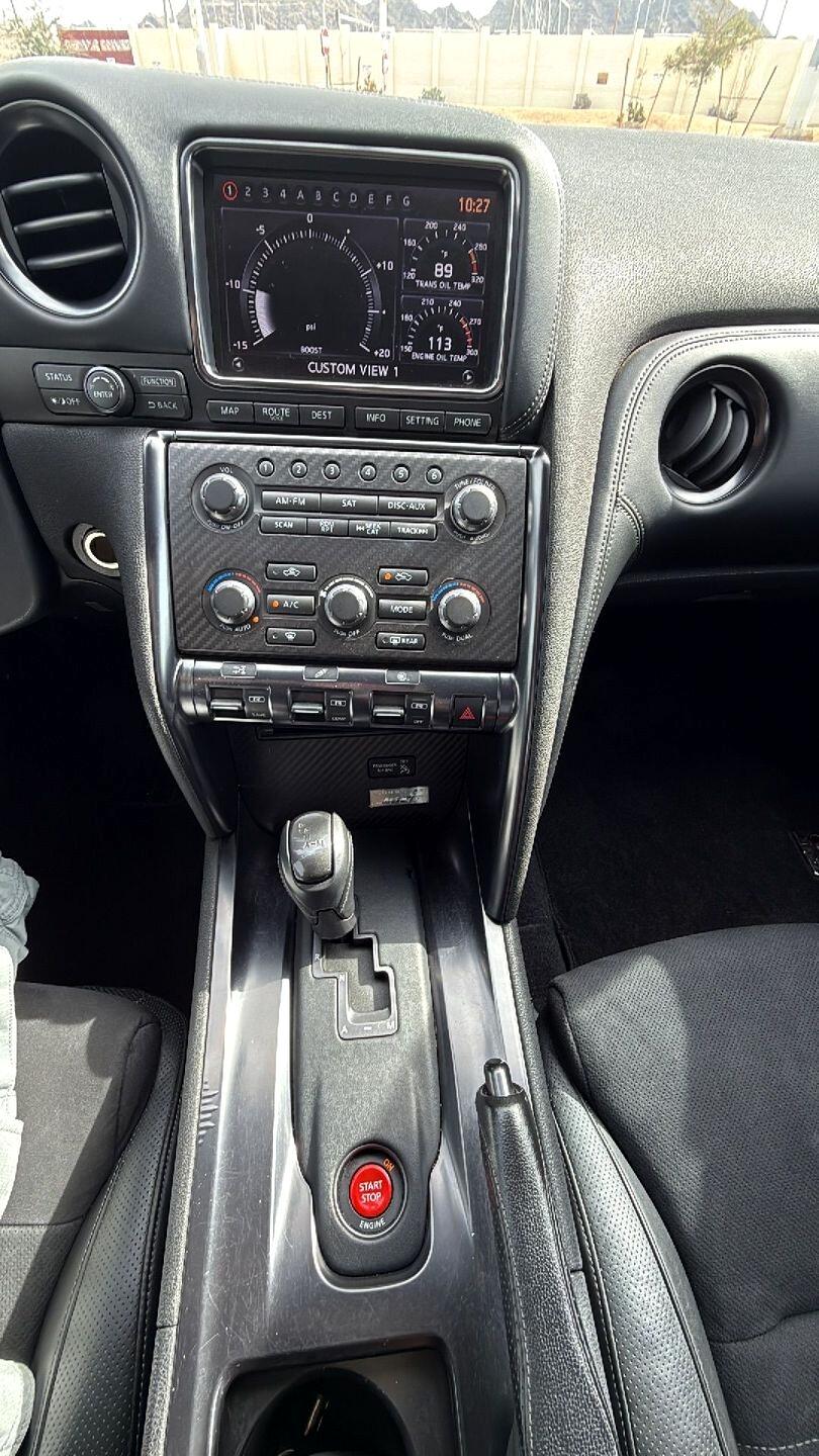 Nissan GT-R  2012 Nissan GT-R  2012