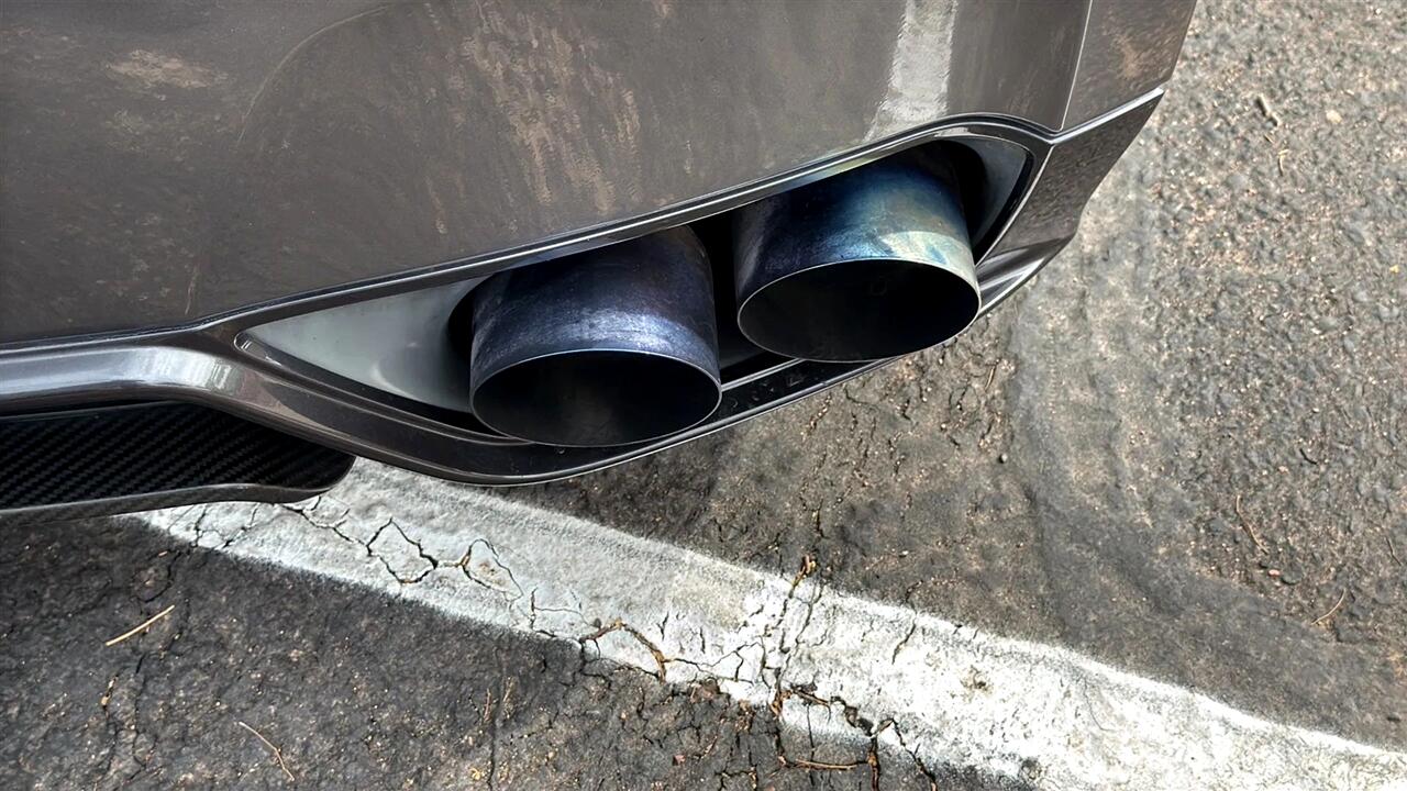 Nissan GT-R  2012 Nissan GT-R  2012