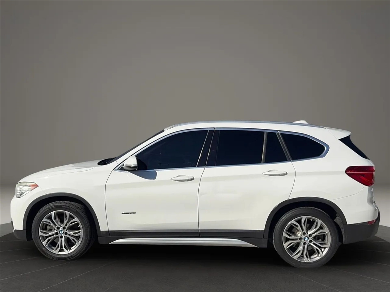 BMW X1  2016 BMW X1  2016