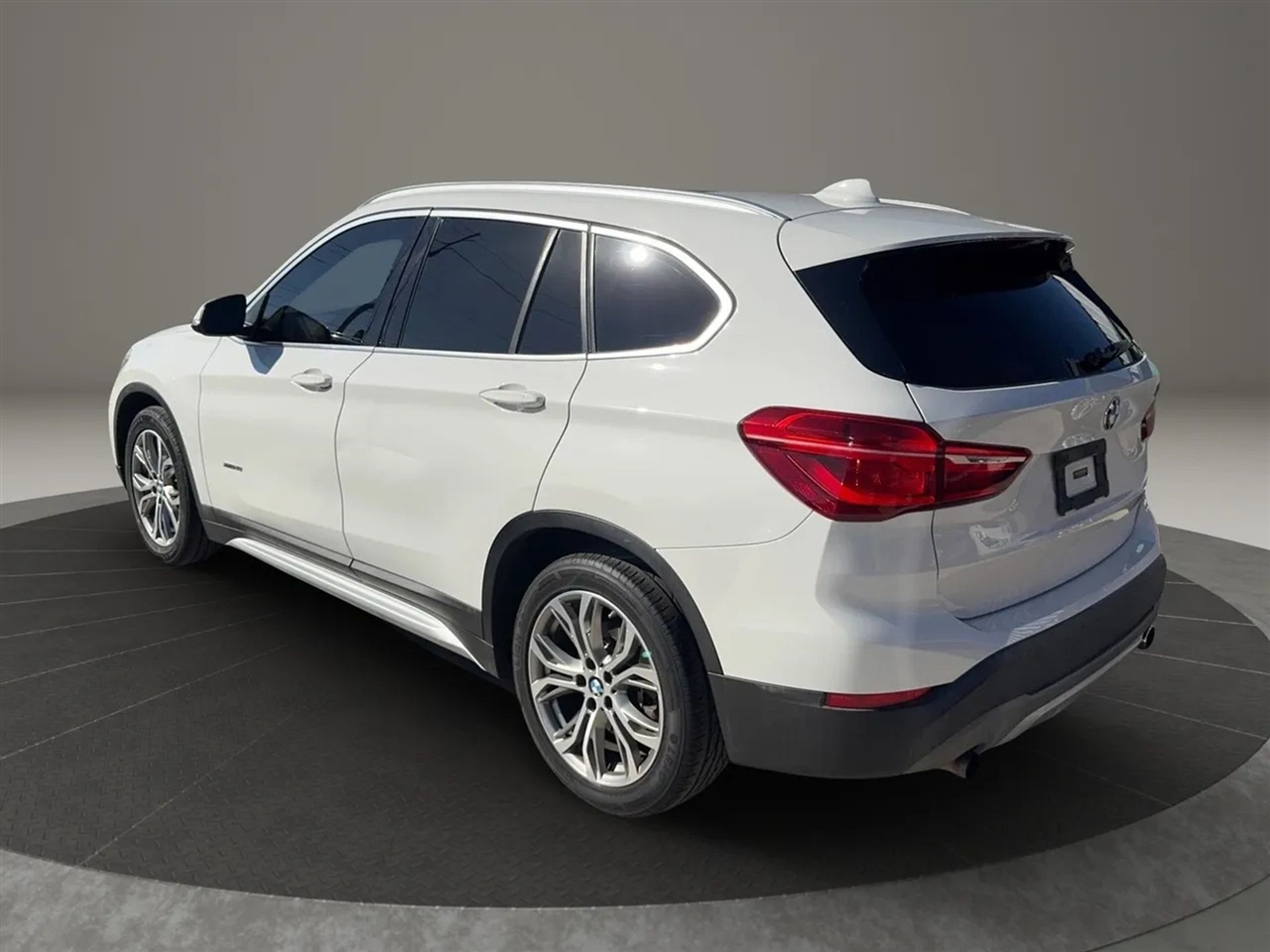 BMW X1  2016 BMW X1  2016