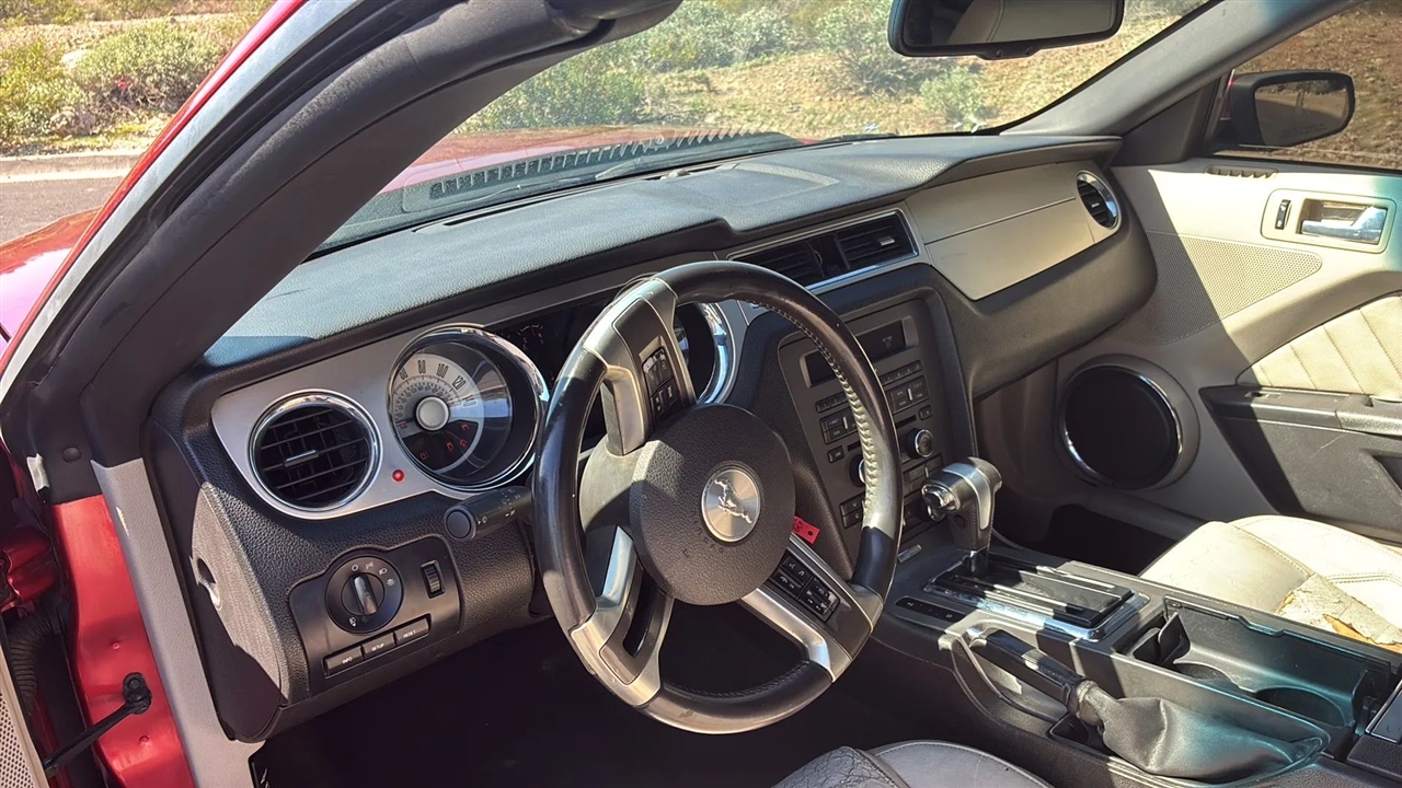Ford Mustang  2010 Ford Mustang  2010