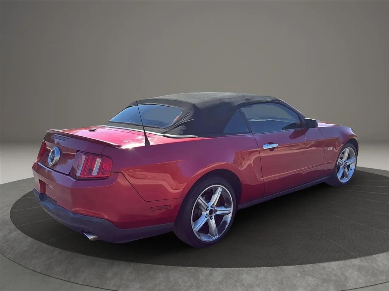 Ford Mustang  2010