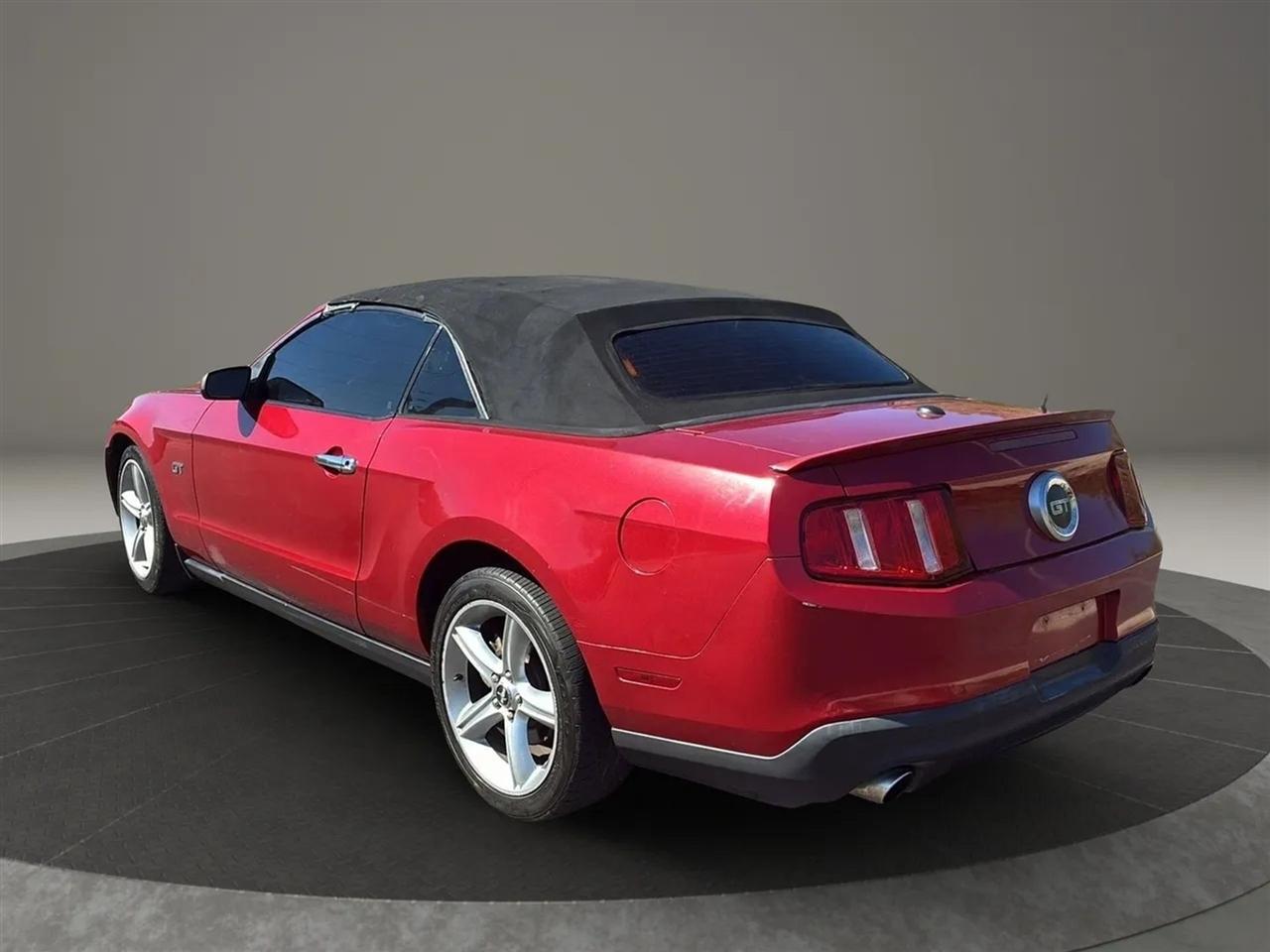 Ford Mustang  2010