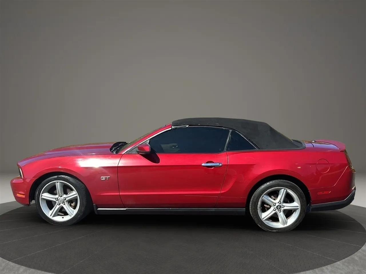 Ford Mustang  2010