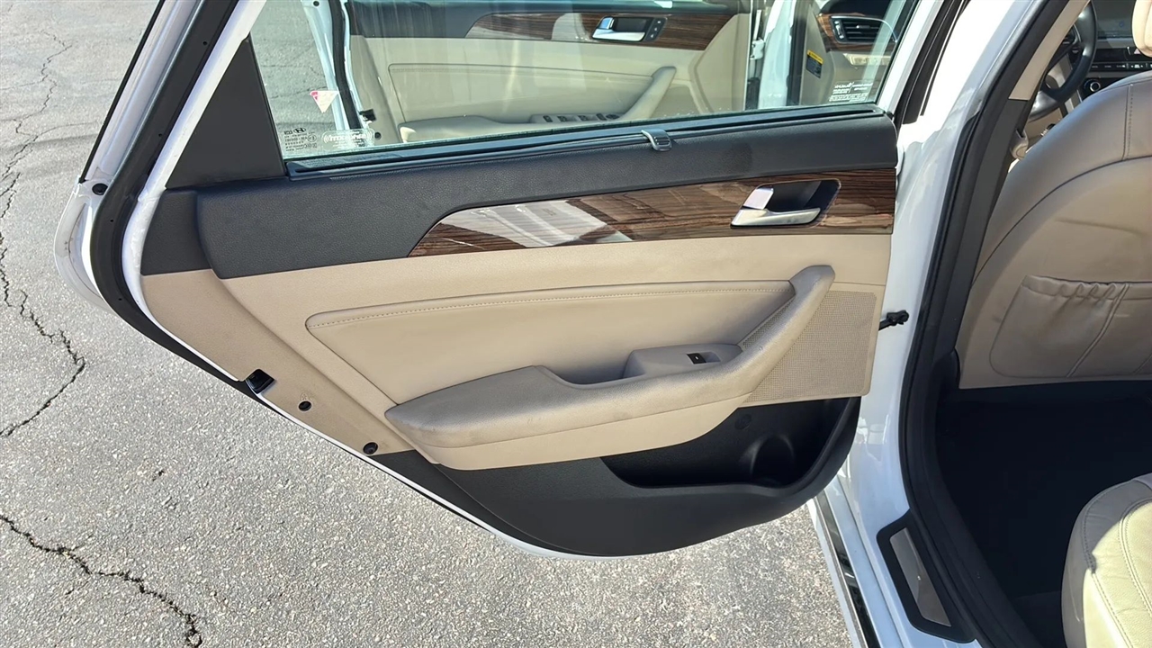 Hyundai Sonata Hybrid  2017 Hyundai Sonata Hybrid  2017