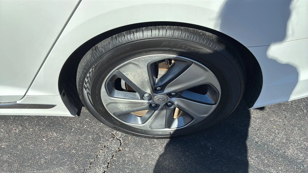 Hyundai Sonata Hybrid  2017 Hyundai Sonata Hybrid  2017