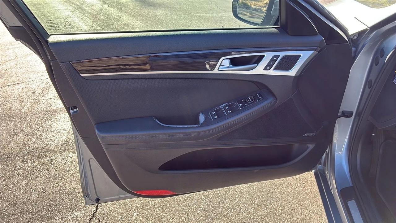 Genesis G80  2017
