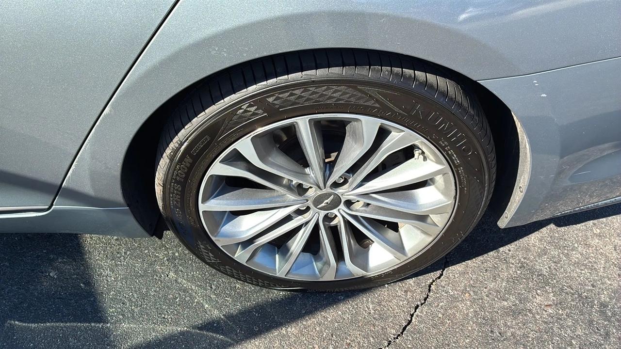 Genesis G80  2017