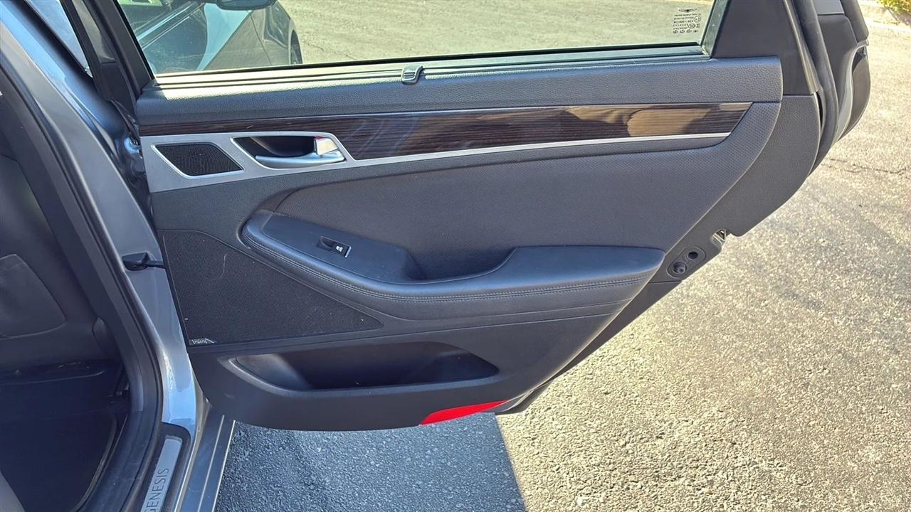 Genesis G80  2017