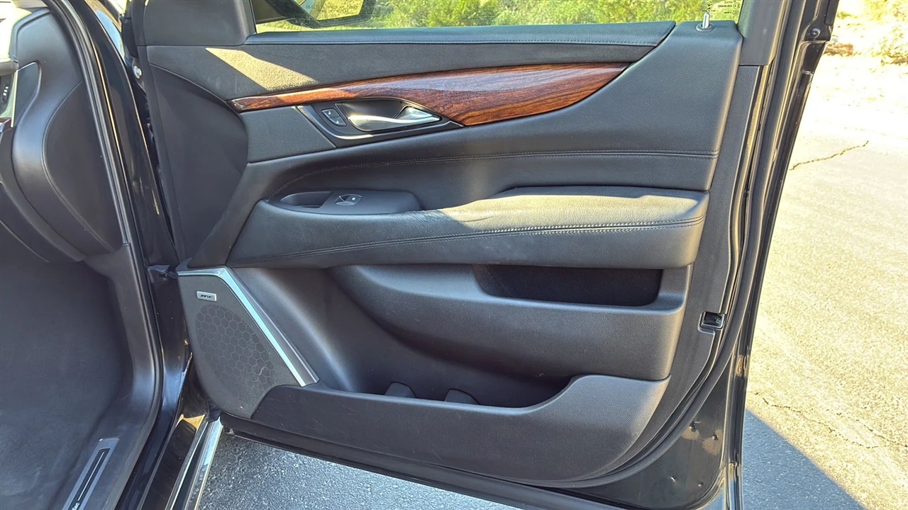 Cadillac Escalade  2015