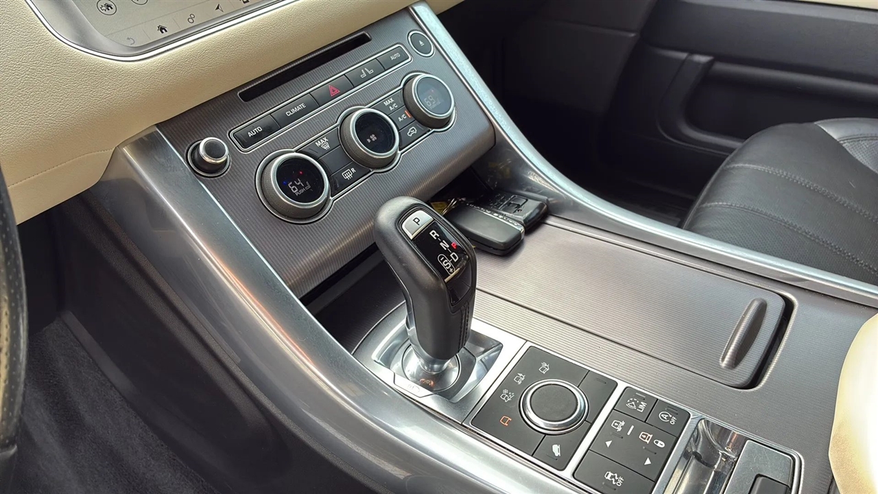 Land Rover Range Rover Sport  2017