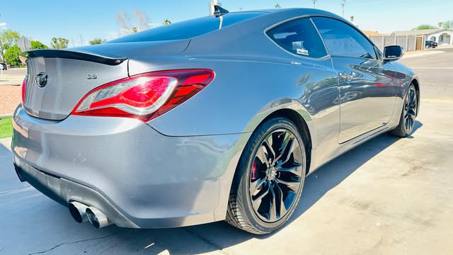 Hyundai Genesis Coupe 3.8 R-Spec Manual 2015