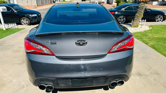 Hyundai Genesis Coupe 3.8 R-Spec Manual 2015