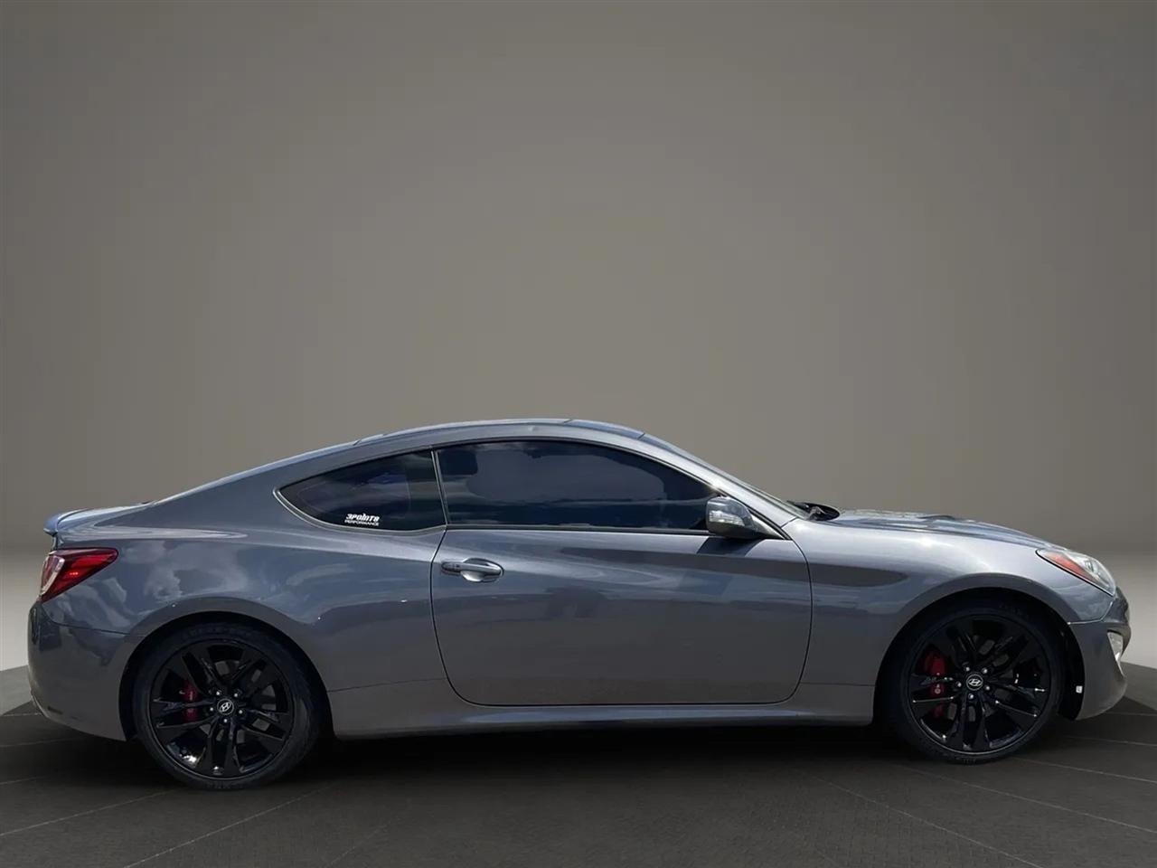 Hyundai Genesis Coupe 3.8 R-Spec Manual 2015