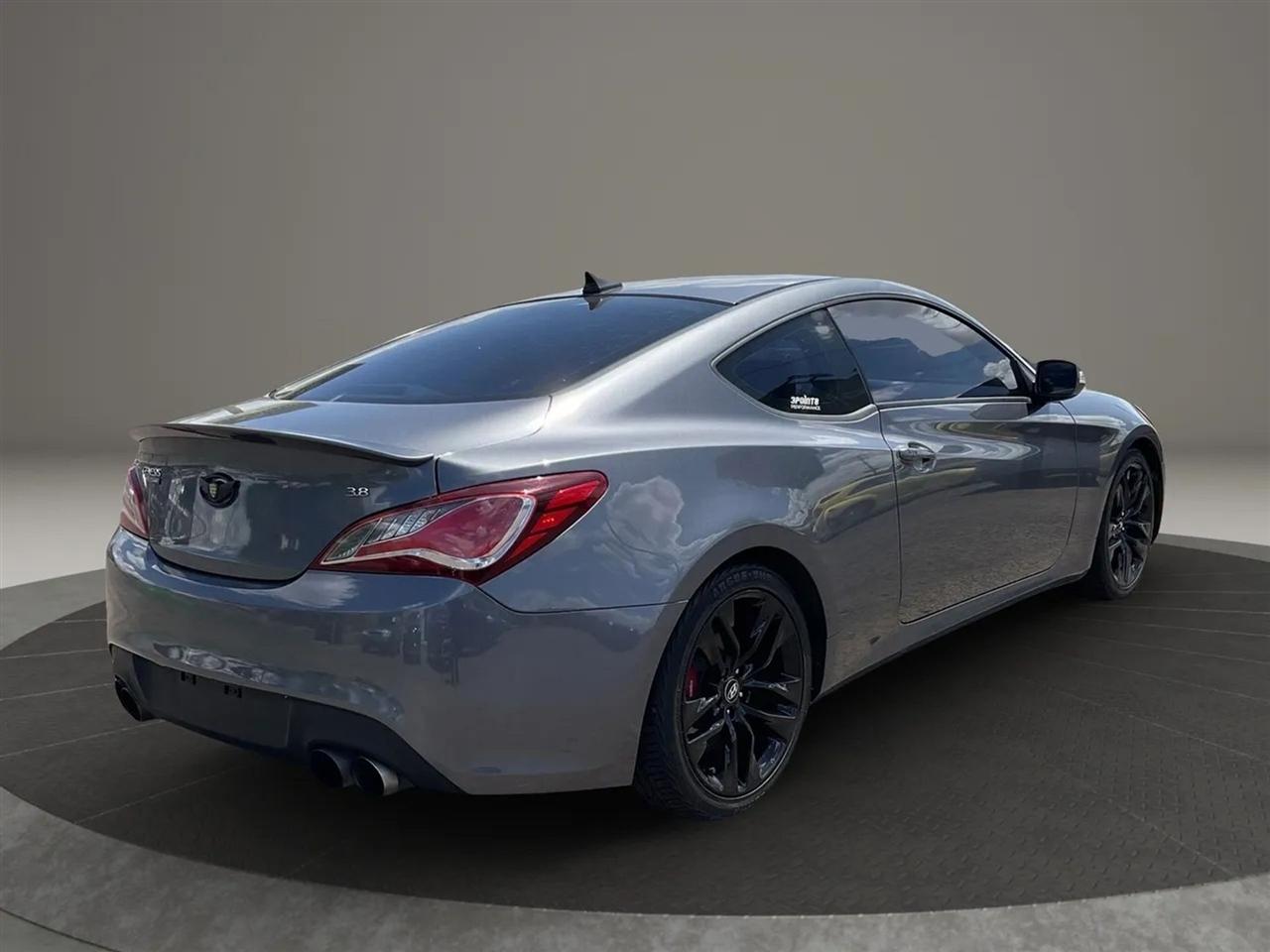 Hyundai Genesis Coupe 3.8 R-Spec Manual 2015