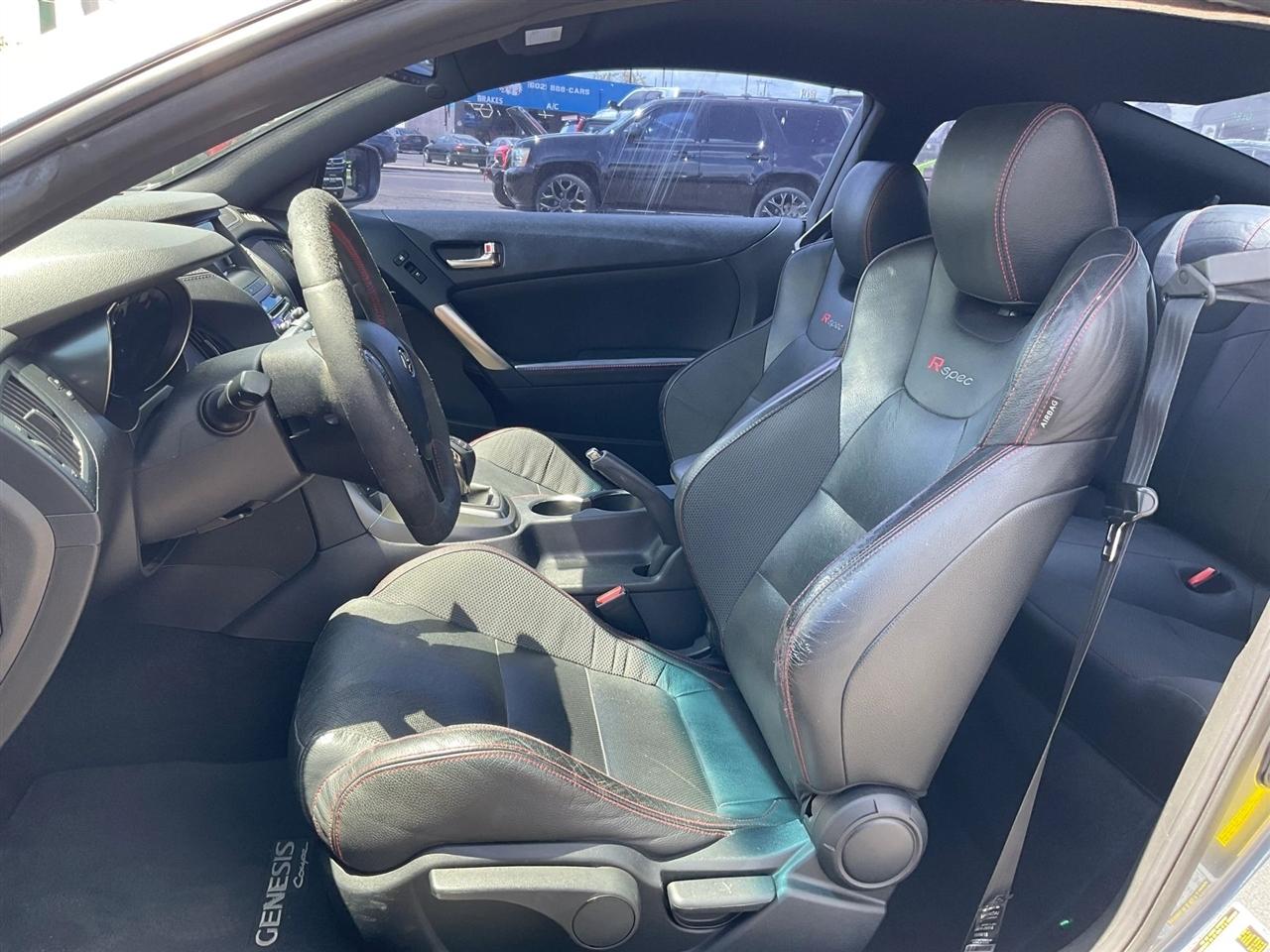 Hyundai Genesis Coupe 3.8 R-Spec Manual 2015