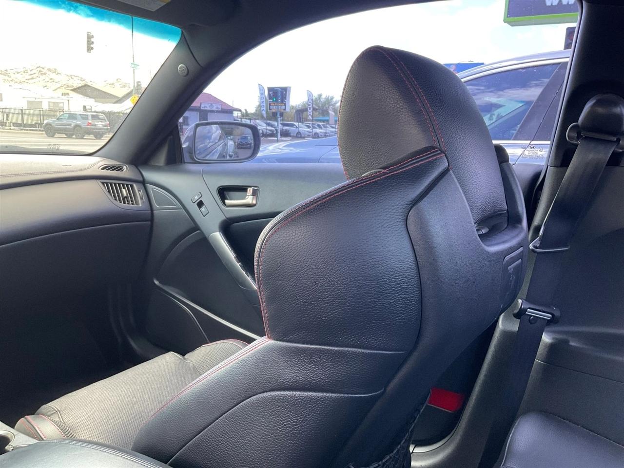 Hyundai Genesis Coupe 3.8 R-Spec Manual 2015