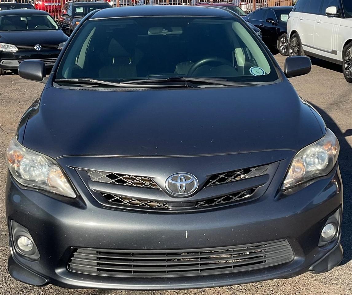 Toyota Corolla  2011