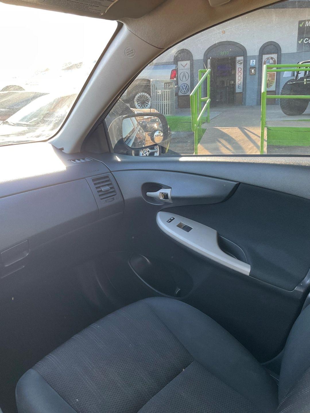 Toyota Corolla  2011