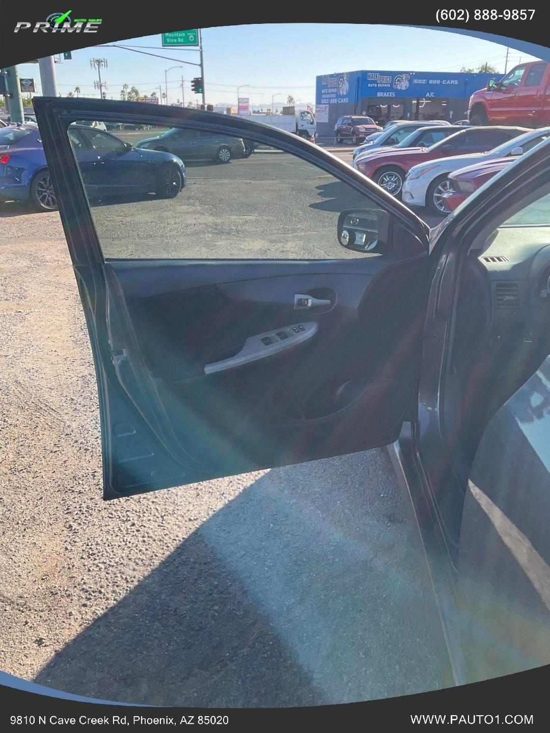 Toyota Corolla  2011