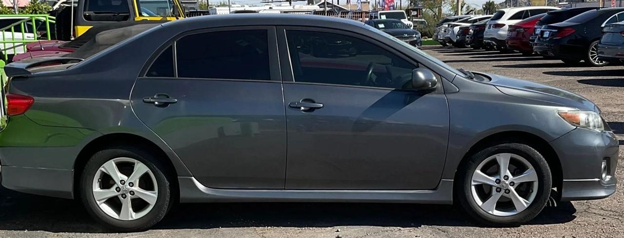 Toyota Corolla  2011